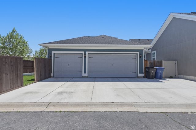 2069 W ORCHARD HARVEST DR, Kaysville, UT 84037