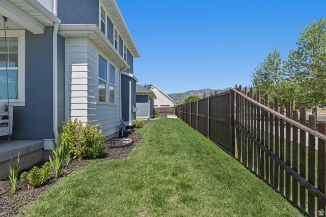 2069 W ORCHARD HARVEST DR, Kaysville, UT 84037