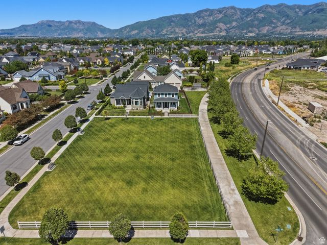 2069 W ORCHARD HARVEST DR, Kaysville, UT 84037