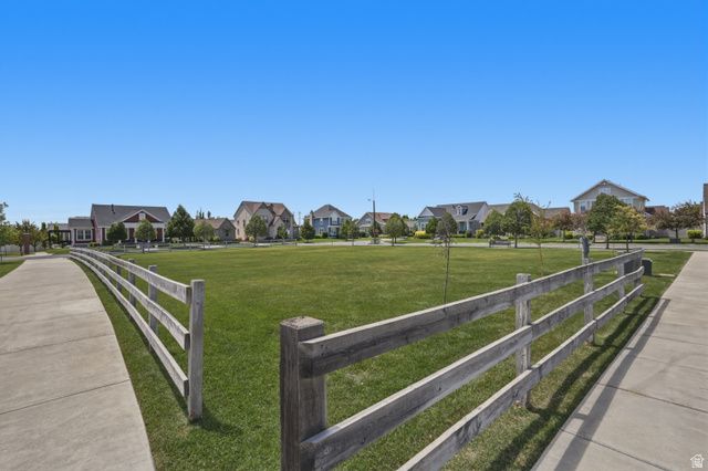2069 W ORCHARD HARVEST DR, Kaysville, UT 84037