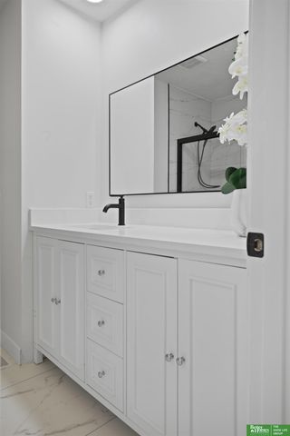 12230 Erskine Circle, Omaha, NE 68164