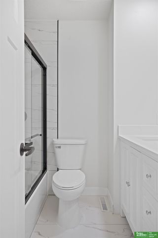 12230 Erskine Circle, Omaha, NE 68164