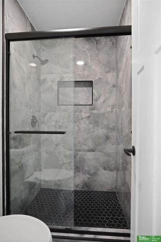 12230 Erskine Circle, Omaha, NE 68164