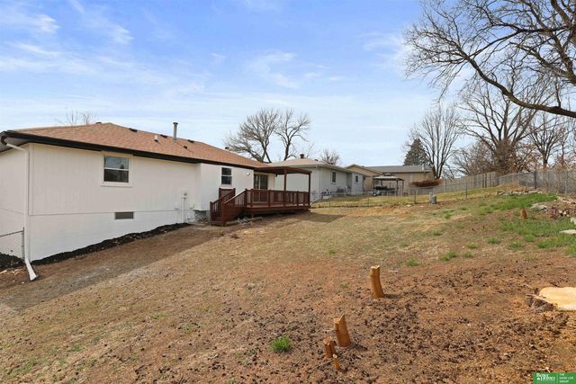 12230 Erskine Circle, Omaha, NE 68164