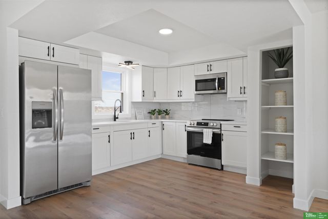 12230 Erskine Circle, Omaha, NE 68164