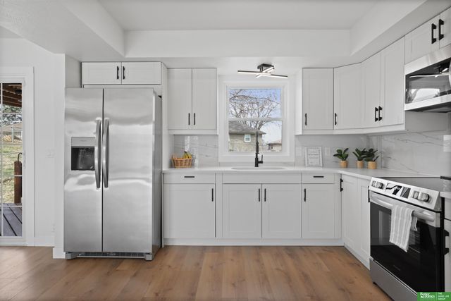 12230 Erskine Circle, Omaha, NE 68164