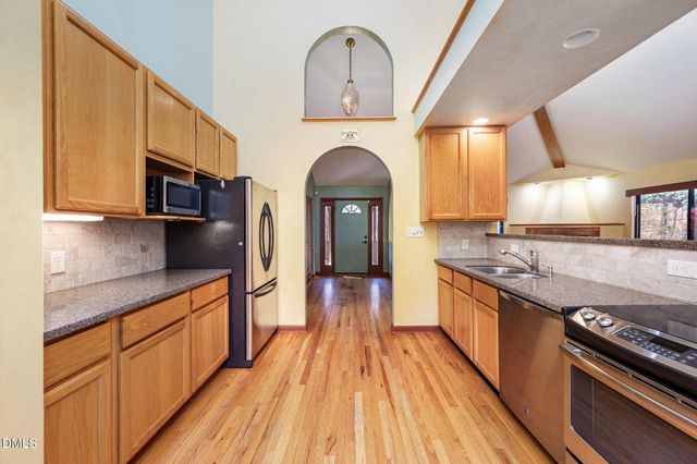 3153 Forest Knolls Drive, Chapel Hill, NC 27516