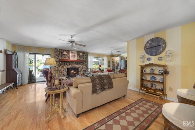 6600 Audene Way, Bakersfield, CA 93308