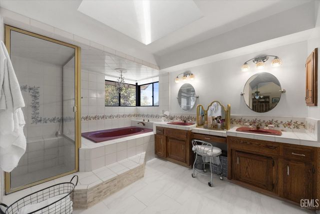 6600 Audene Way, Bakersfield, CA 93308