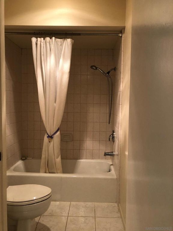 Image 22 of property listing at 6645 Caminito Scioto, La Jolla, CA 92037