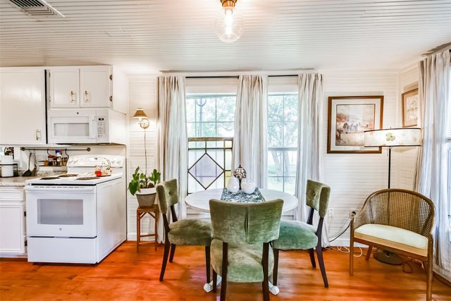 1628 Us Highway 90a West W, Hallettsville, TX 77964