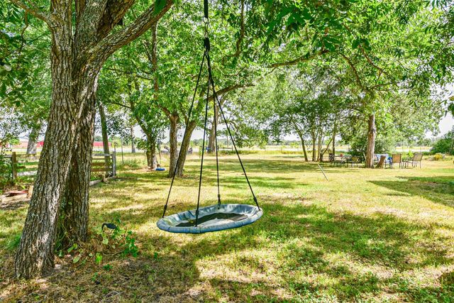 1628 Us Highway 90a West W, Hallettsville, TX 77964