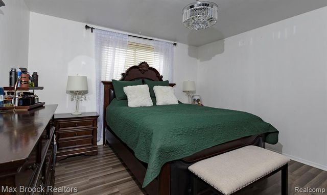 8308 Hickory Drive, Sterling Heights, MI 48312