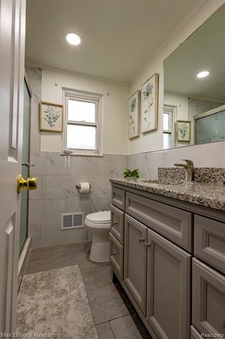 8308 Hickory Drive, Sterling Heights, MI 48312