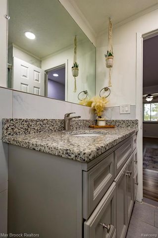 8308 Hickory Drive, Sterling Heights, MI 48312