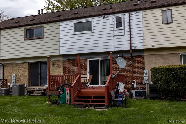 8308 Hickory Drive, Sterling Heights, MI 48312