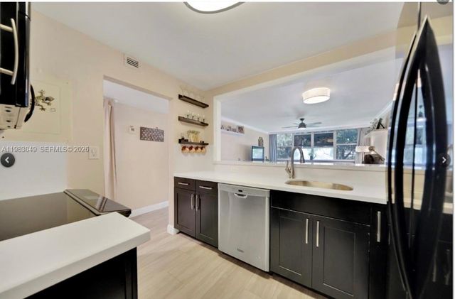 9001 SW 77th Ave C202, Miami, FL 33156