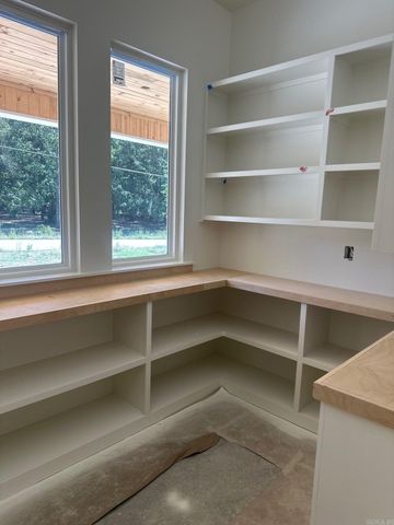 9305 Zuber, Alexander, AR 72002