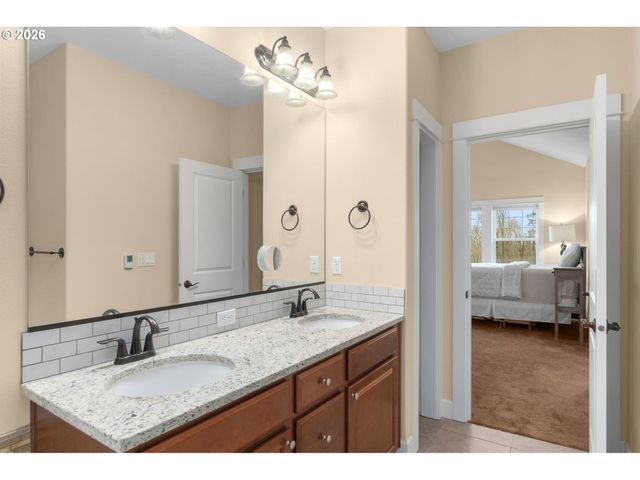 11546 Se LINCOLN HEIGHTS St, Happy Valley, OR 97086