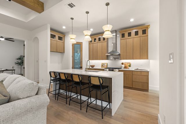 7222 Benning Avenue, Dallas, TX 75227