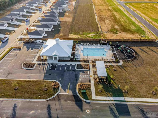 6432 Firefly Dr, Milton, FL 32583