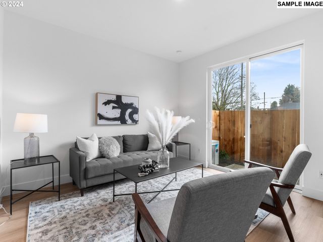 4370 N GANTENBEIN Ave 4, Portland, OR 97217