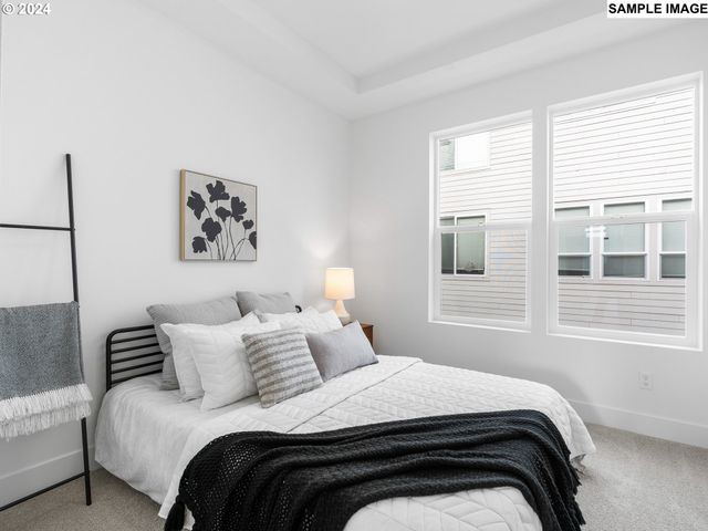 4370 N GANTENBEIN Ave 4, Portland, OR 97217