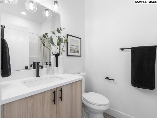 4370 N GANTENBEIN Ave 4, Portland, OR 97217