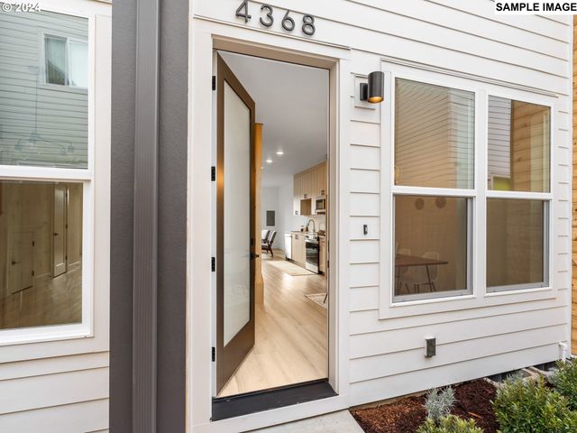 4370 N GANTENBEIN Ave 4, Portland, OR 97217
