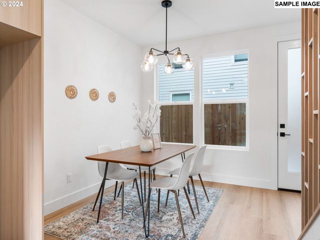 4370 N GANTENBEIN Ave 4, Portland, OR 97217