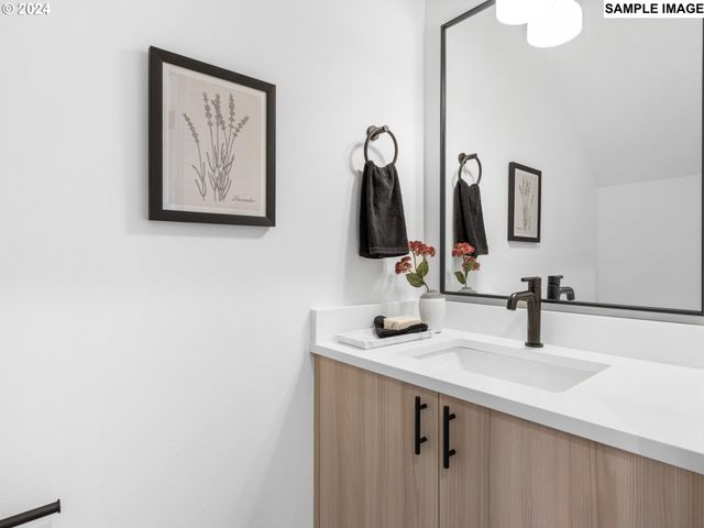 4370 N GANTENBEIN Ave 4, Portland, OR 97217
