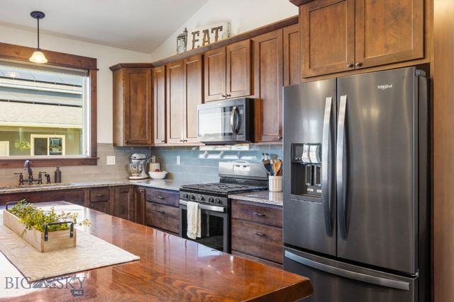 101 King Meadow Ln, Bozeman, MT 59718