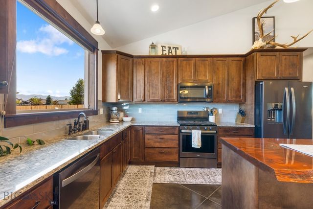 101 King Meadow Ln, Bozeman, MT 59718