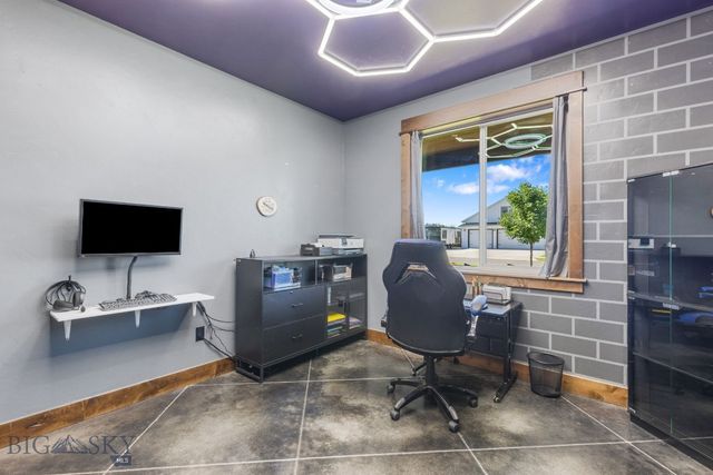 101 King Meadow Ln, Bozeman, MT 59718