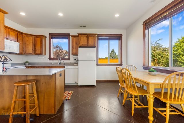 101 King Meadow Ln, Bozeman, MT 59718