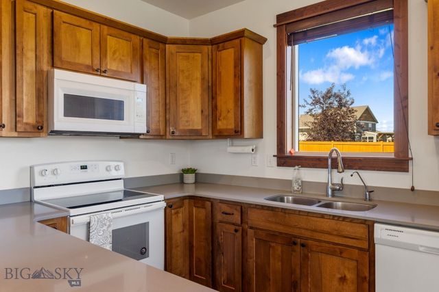 101 King Meadow Ln, Bozeman, MT 59718