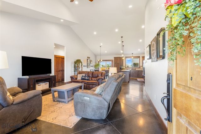101 King Meadow Ln, Bozeman, MT 59718