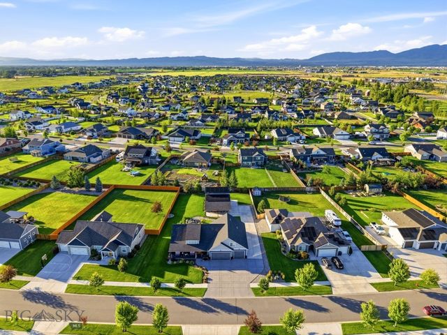 101 King Meadow Ln, Bozeman, MT 59718