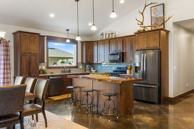 101 King Meadow Ln, Bozeman, MT 59718