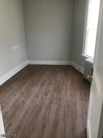 82 Hobson Street, Bloomfield Twp., NJ 07003