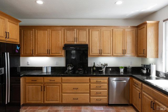 20 Ashland Dr, Novato, CA 94949