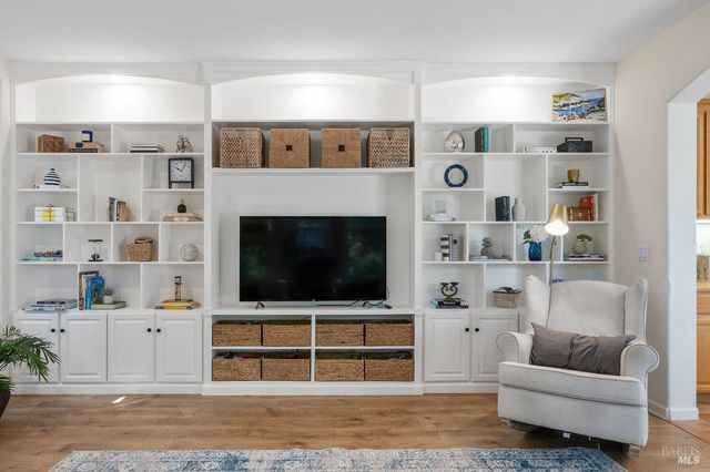 20 Ashland Dr, Novato, CA 94949