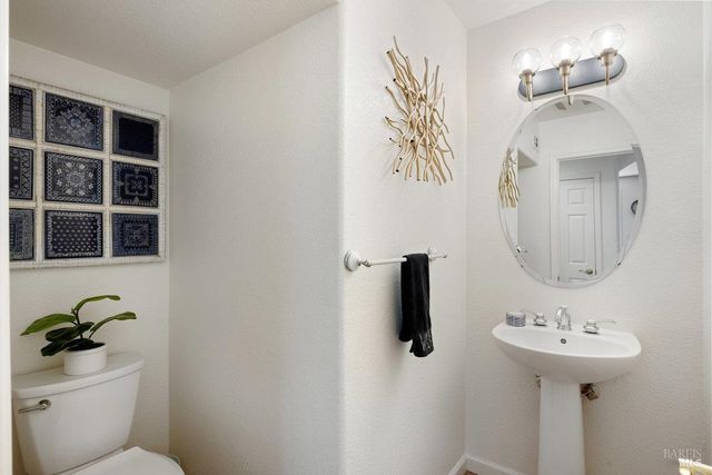 20 Ashland Dr, Novato, CA 94949