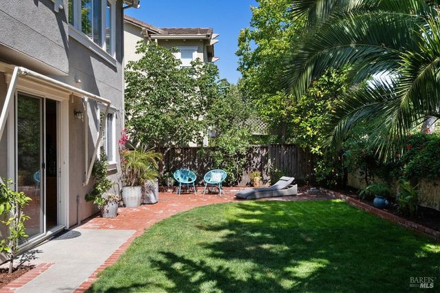 20 Ashland Dr, Novato, CA 94949