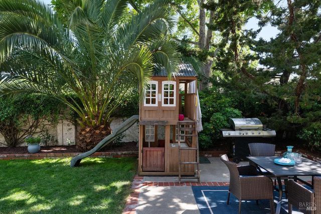 20 Ashland Dr, Novato, CA 94949