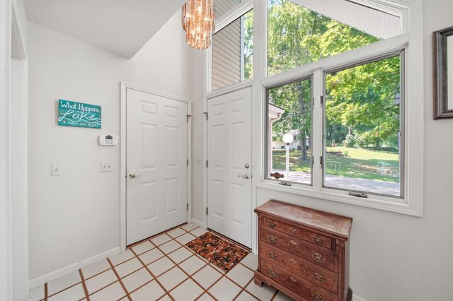 413 Oakwood Avenue, Columbia Twp, MI 49234