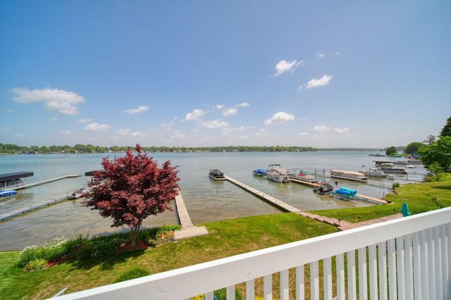 413 Oakwood Avenue, Columbia Twp, MI 49234
