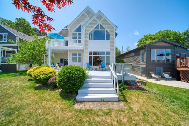 413 Oakwood Avenue, Columbia Twp, MI 49234