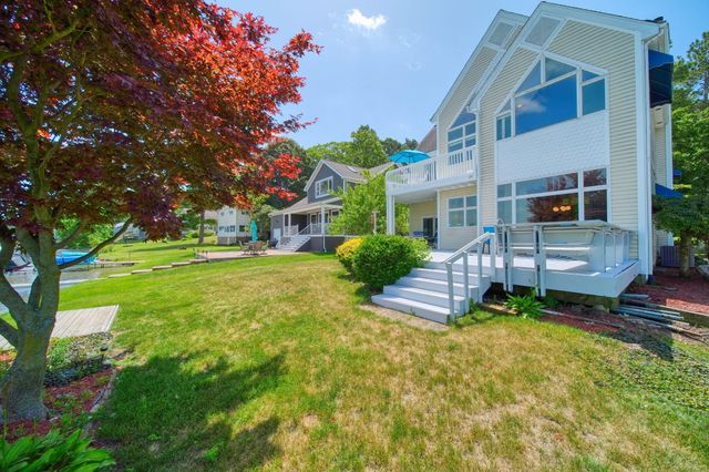 413 Oakwood Avenue, Columbia Twp, MI 49234