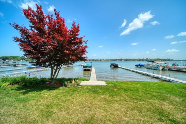 413 Oakwood Avenue, Columbia Twp, MI 49234